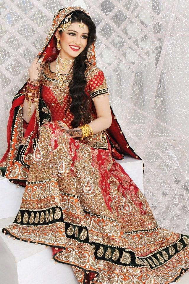 Pakistani Bridal Makeup Lehnga Choli With Accessories 10 Stylecry Bridal Dresses Women Wear 